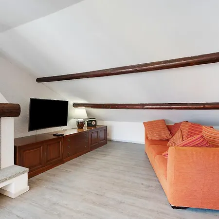 Holiday home Mansarda Vialba Germignaga