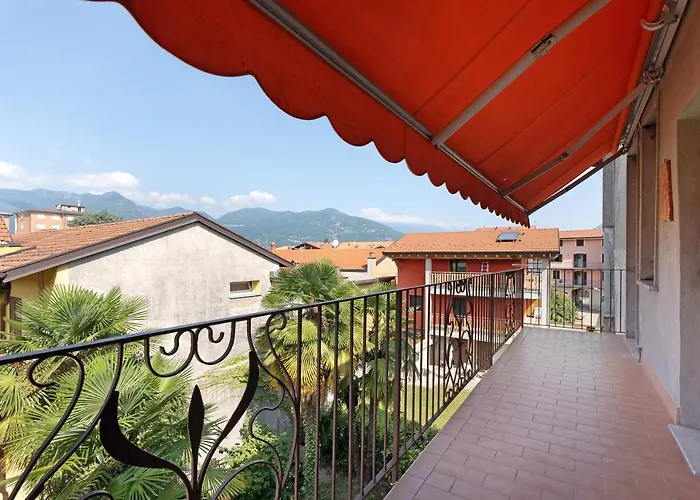 Mansarda Vialba Apartament